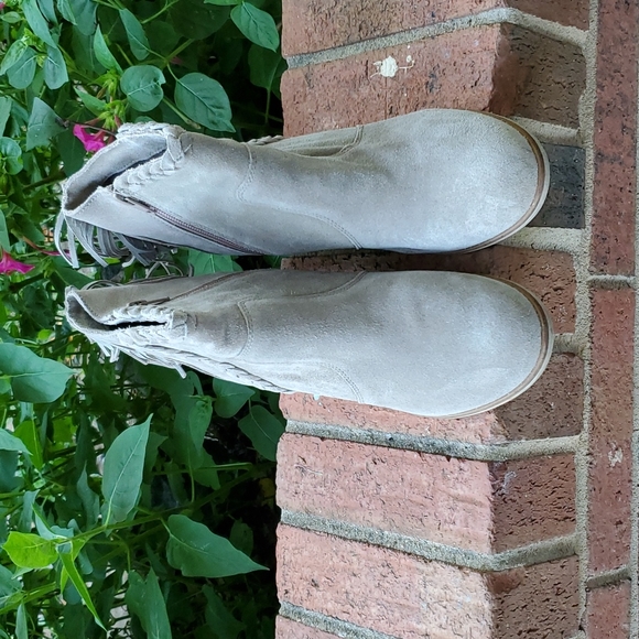 Leather side zip booties- sz. 9.5 - Picture 4 of 9